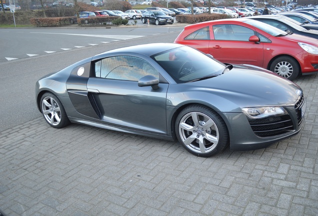 Audi R8 V10