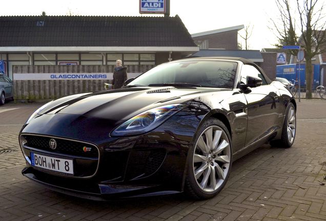 Jaguar F-TYPE S Convertible