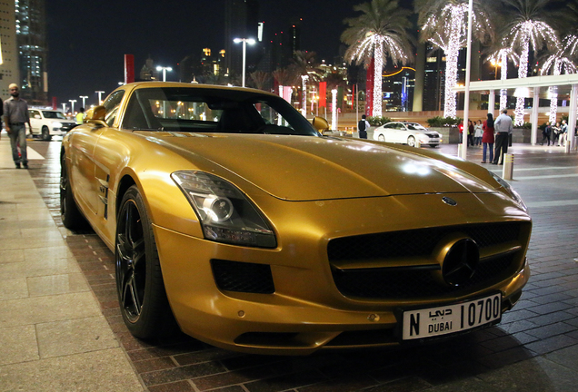 Mercedes-Benz SLS AMG Desert Gold