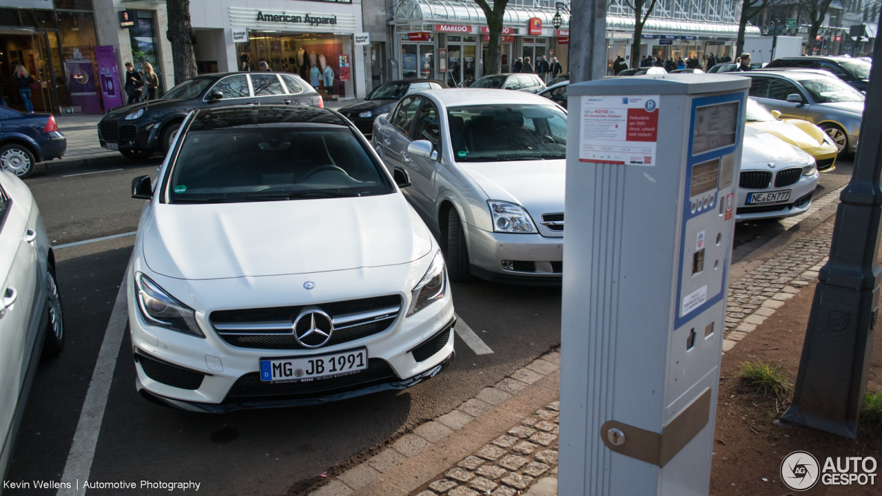 Mercedes-Benz CLA 45 AMG C117