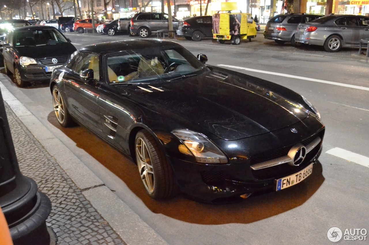 Mercedes-Benz SLS AMG