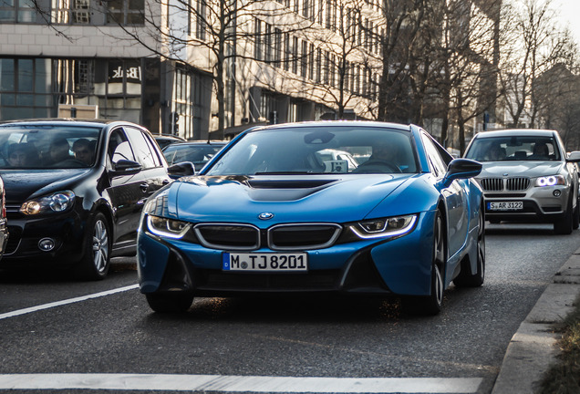 BMW i8