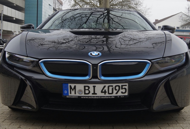 BMW i8