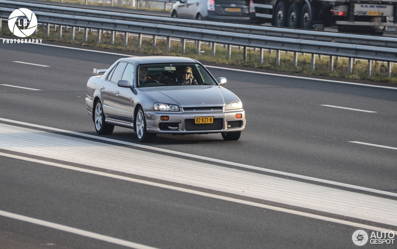 Nissan Skyline R34 Sedan