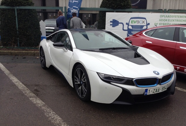 BMW i8