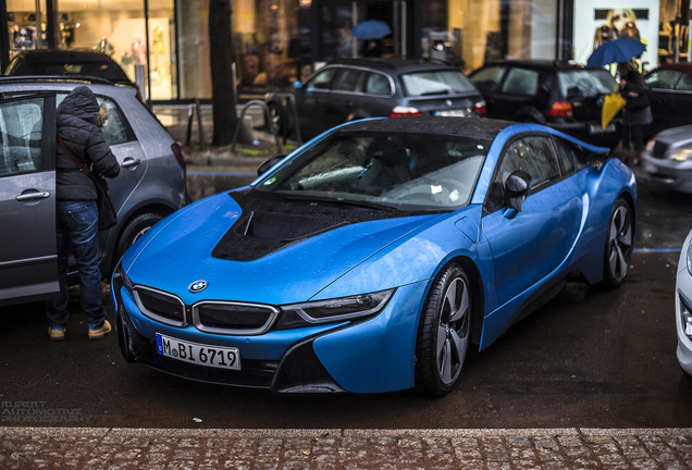 BMW i8