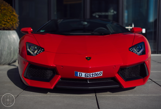 Lamborghini Aventador LP700-4 Roadster