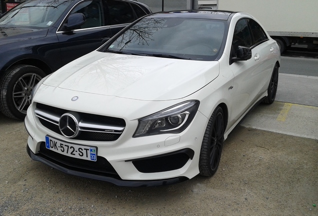 Mercedes-Benz CLA 45 AMG C117