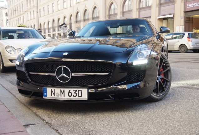 Mercedes-Benz SLS AMG GT