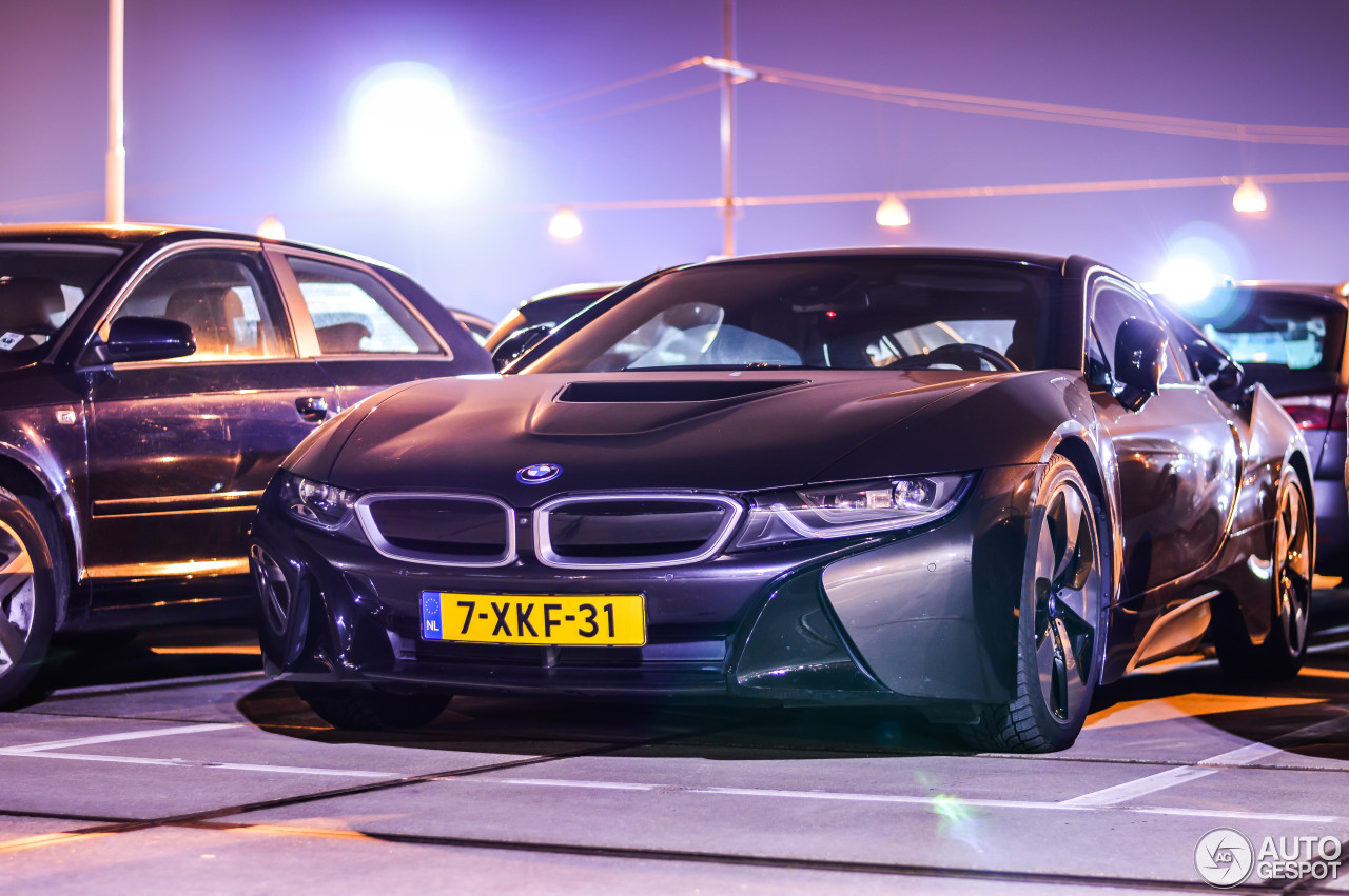 BMW i8