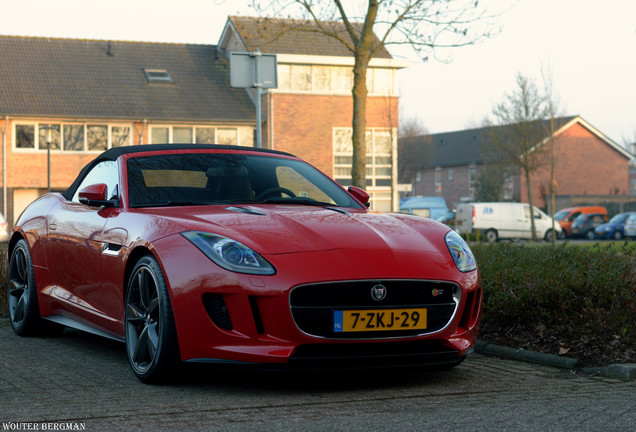 Jaguar F-TYPE S V8 Convertible