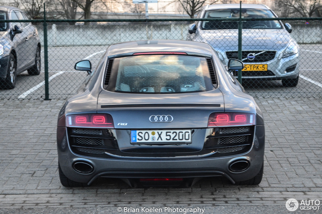 Audi R8 V10