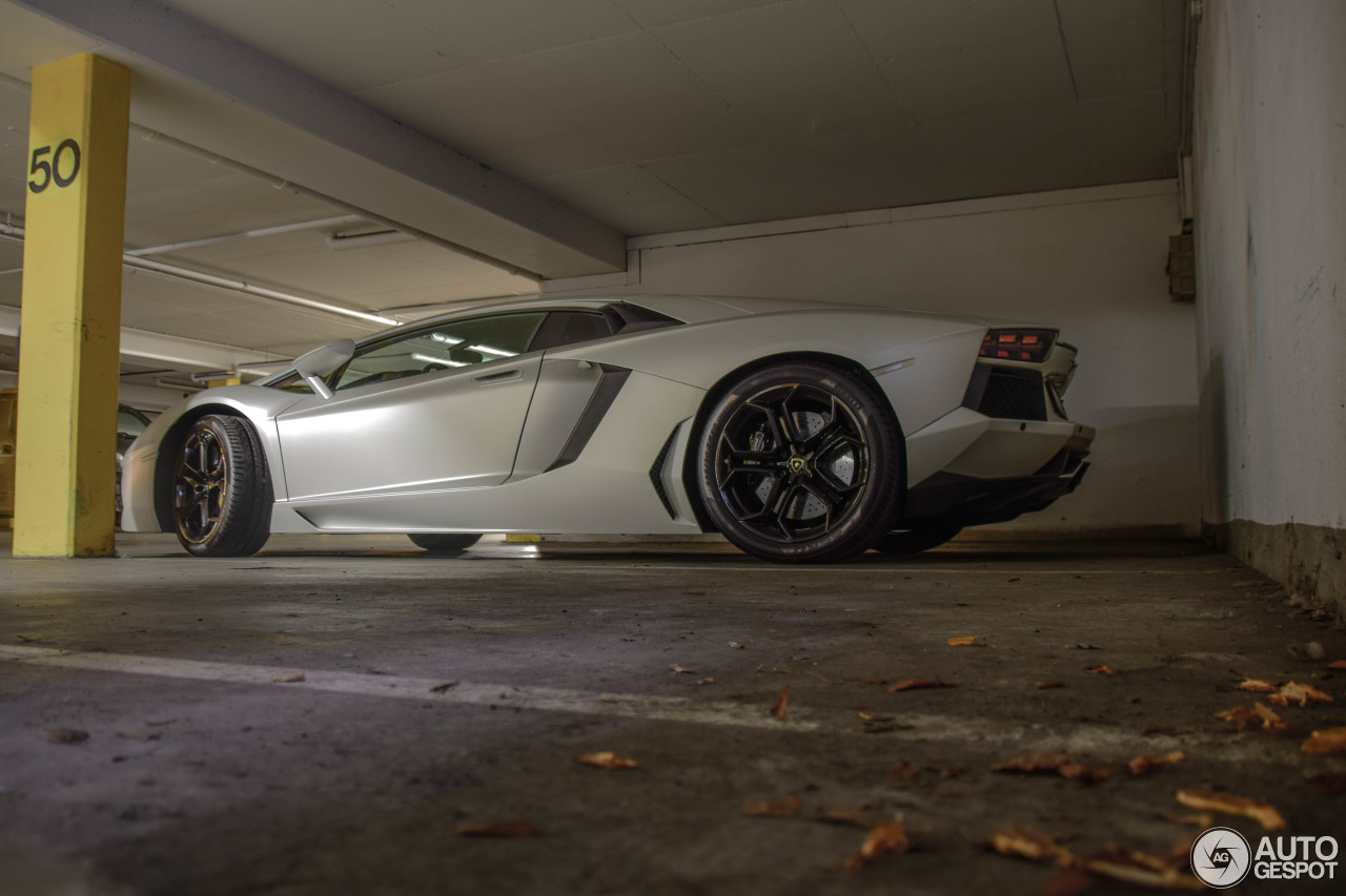 Lamborghini Aventador LP700-4