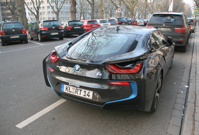 BMW i8