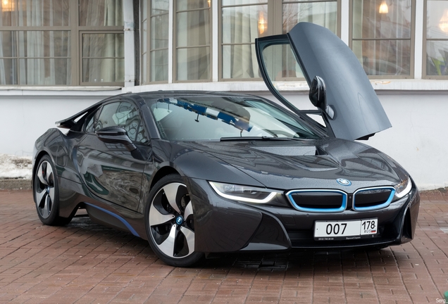 BMW i8