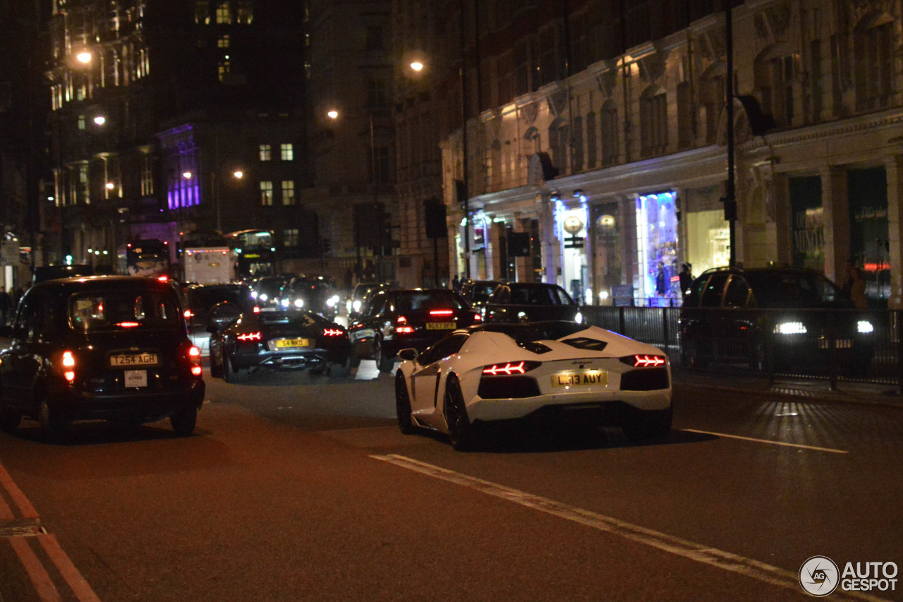 Lamborghini Aventador LP700-4 Roadster