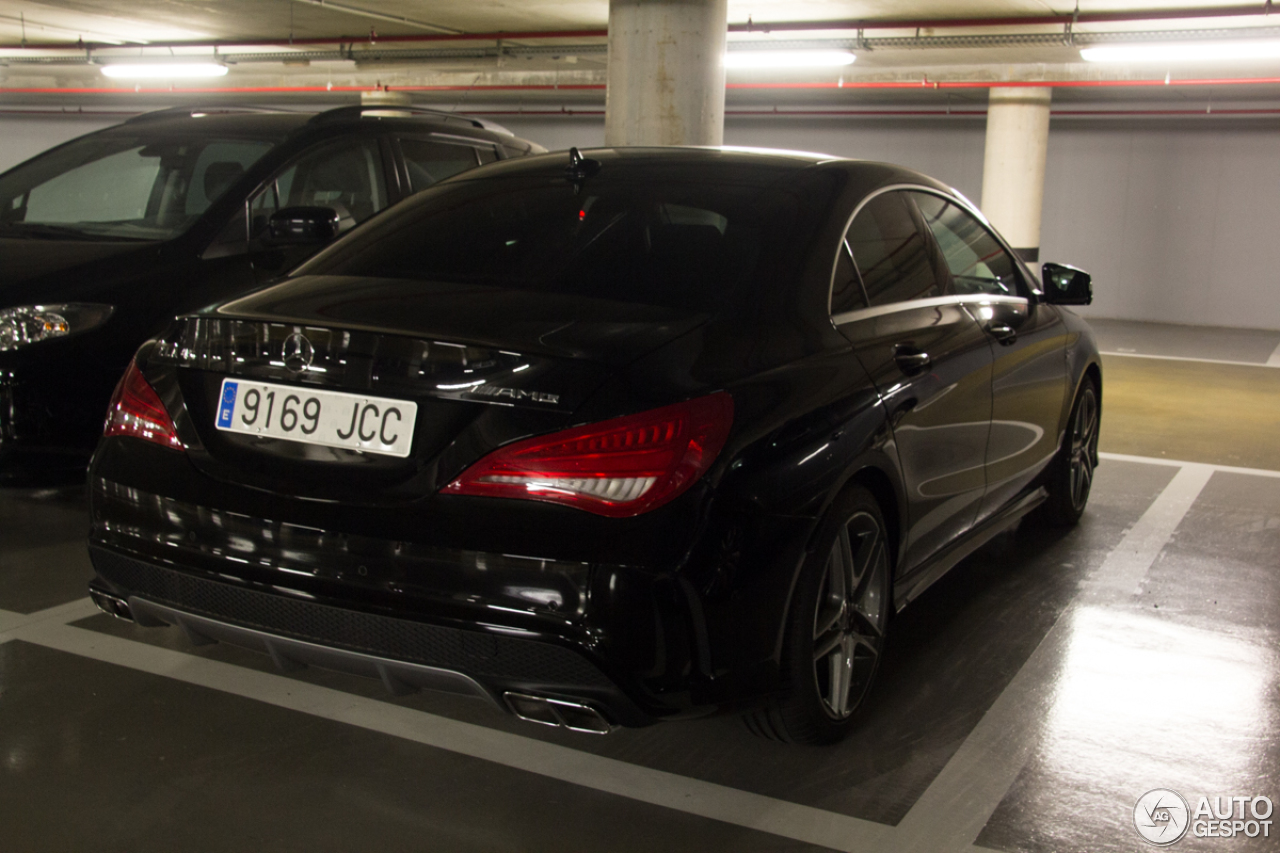 Mercedes-Benz CLA 45 AMG C117