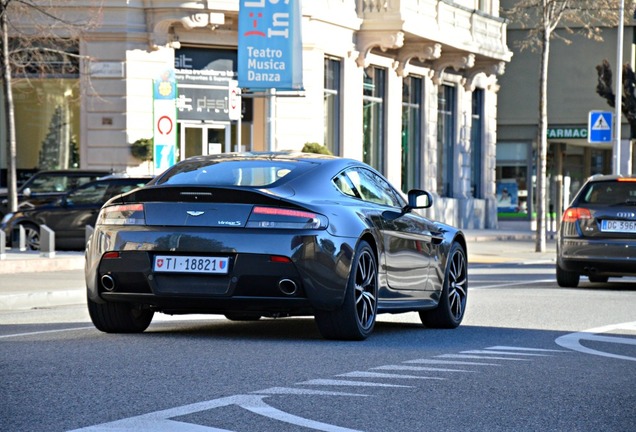 Aston Martin V8 Vantage S