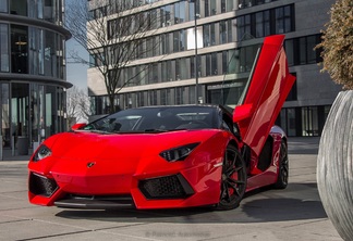 Lamborghini Aventador LP700-4 Roadster