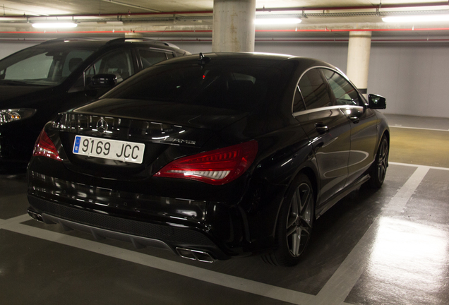 Mercedes-Benz CLA 45 AMG C117