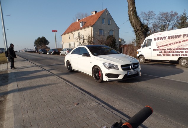 Mercedes-Benz CLA 45 AMG C117