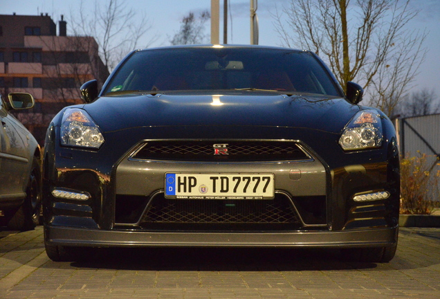 Nissan GT-R 2013