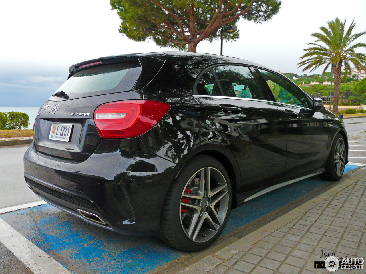 Mercedes-Benz A 45 AMG