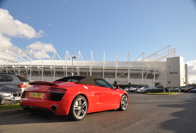 Audi R8 V8 Spyder 2013