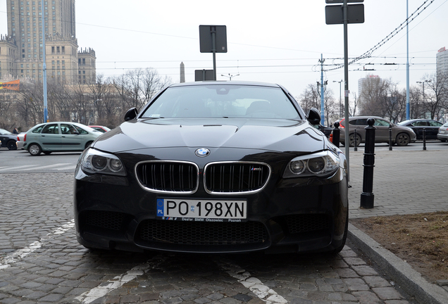 BMW M5 F10 2011