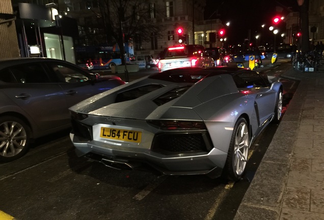 Lamborghini Aventador LP700-4 Roadster