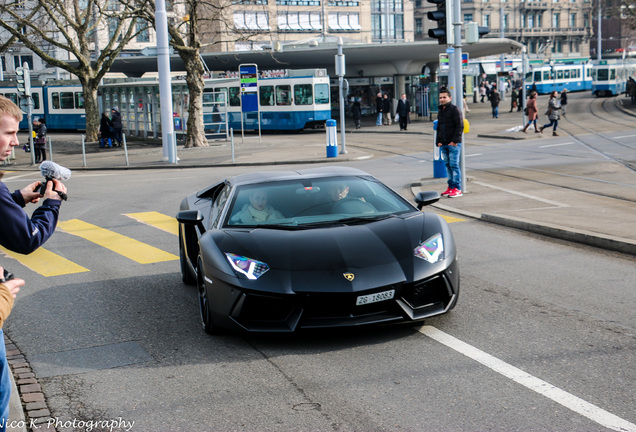 Lamborghini Aventador LP700-4 Roadster