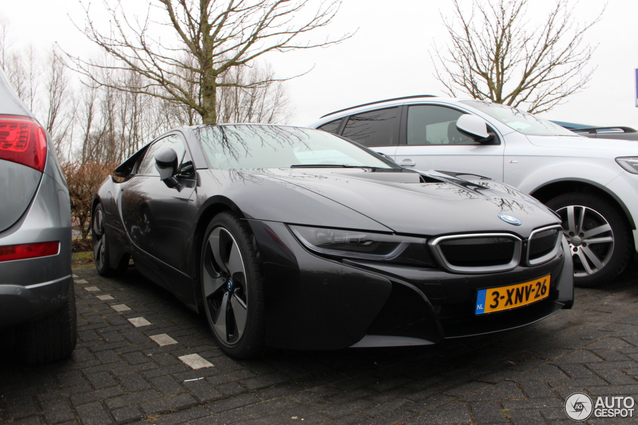 BMW i8