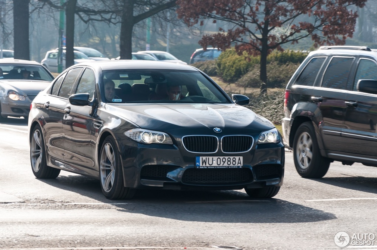 BMW M5 F10 2011