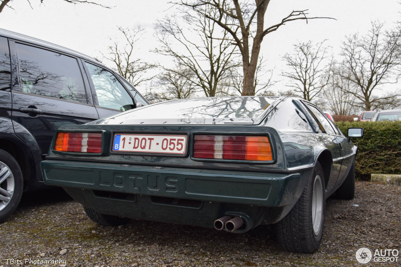 Lotus Esprit S2