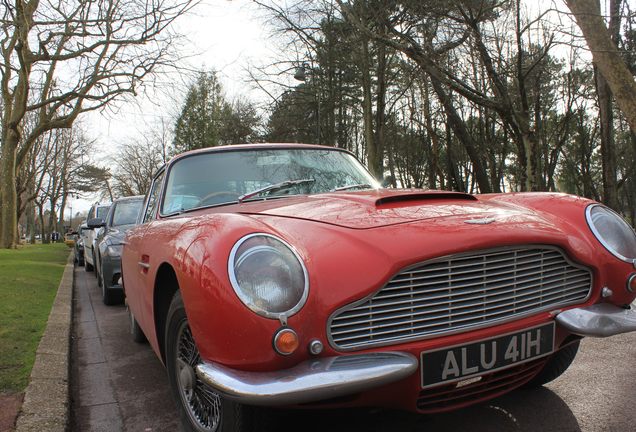 Aston Martin DB6 MKI