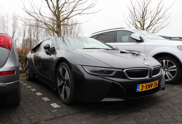 BMW i8