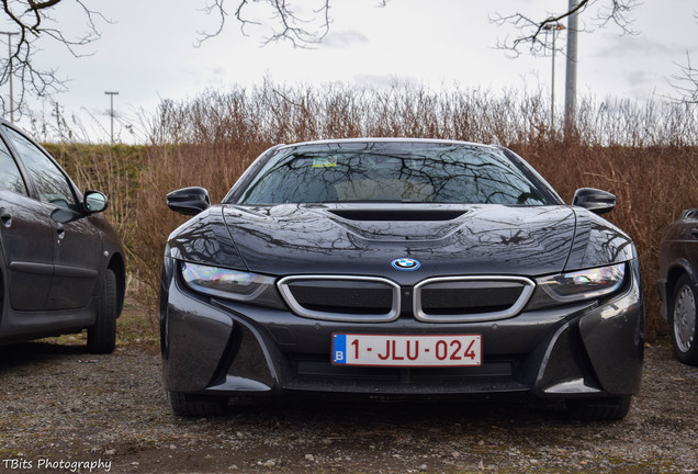 BMW i8