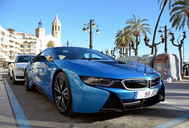 BMW i8