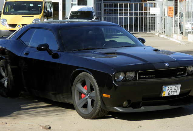 Dodge Challenger SRT-8