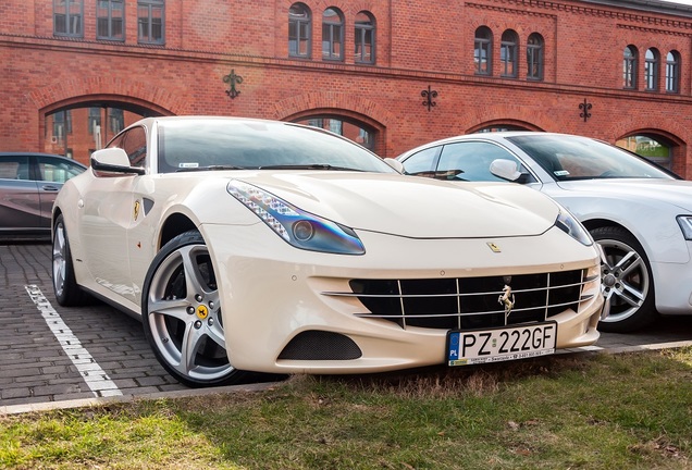 Ferrari FF