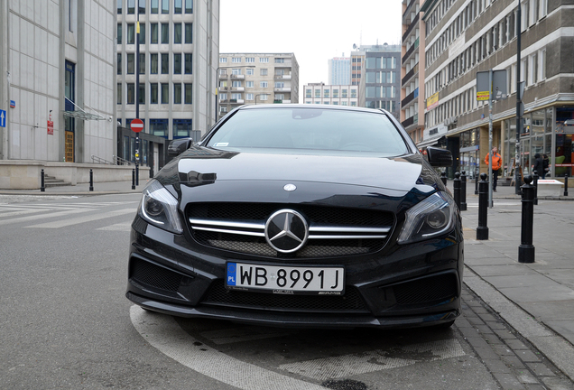 Mercedes-Benz A 45 AMG