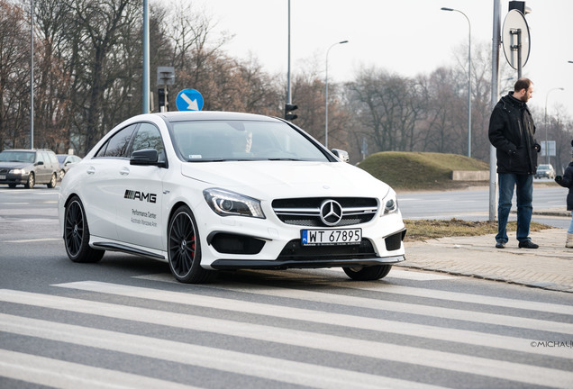 Mercedes-Benz CLA 45 AMG C117