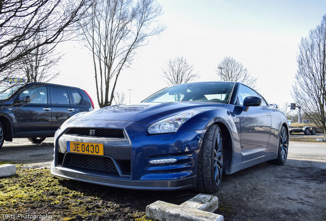 Nissan GT-R 2013