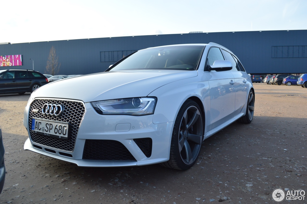 Audi RS4 Avant B8