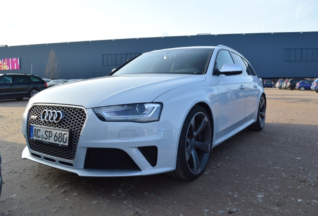 Audi RS4 Avant B8