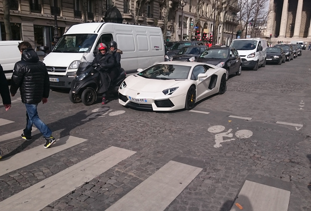 Lamborghini Aventador LP700-4