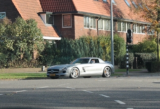 Mercedes-Benz SLS AMG