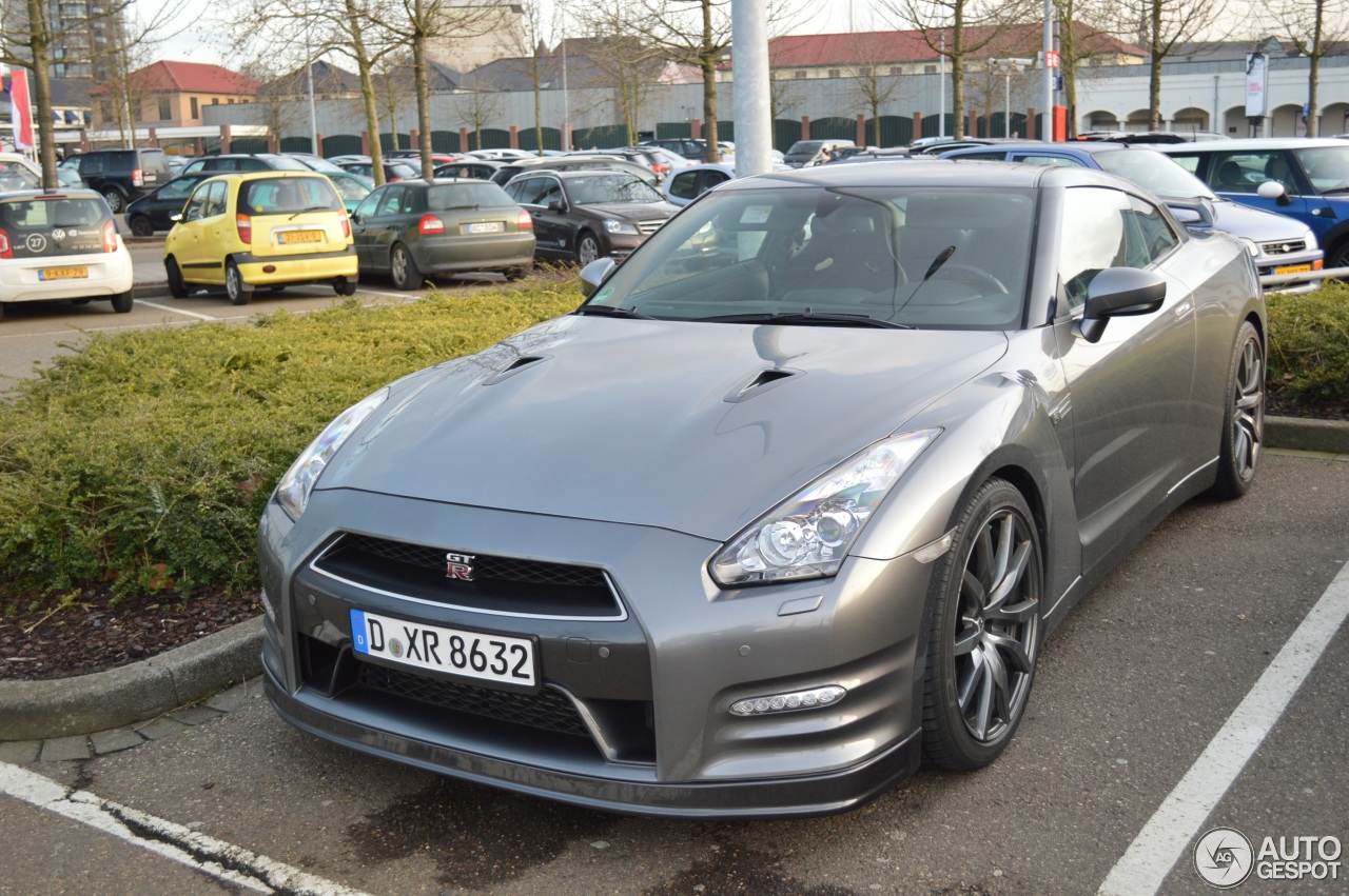 Nissan GT-R 2012