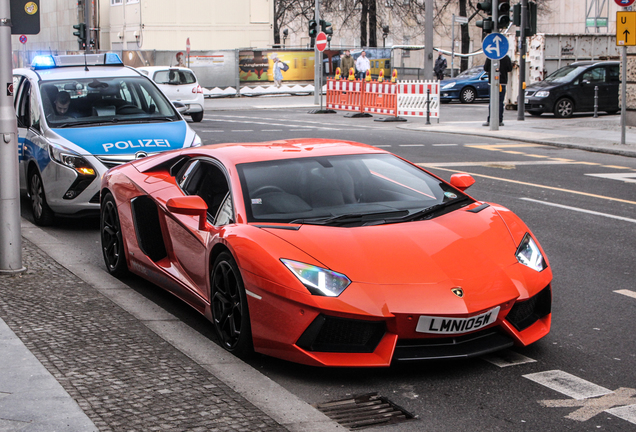 Lamborghini Aventador LP700-4