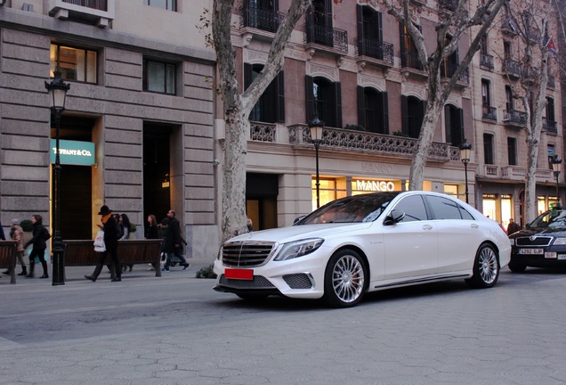 Mercedes-Benz S 65 AMG V222